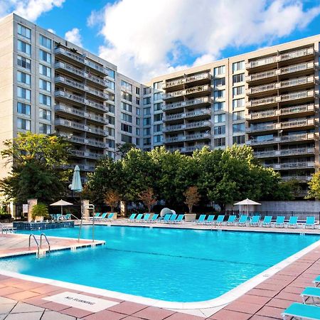 Beautiful 2Br Apartment At Crystal City With Gym Arlington Bagian luar foto
