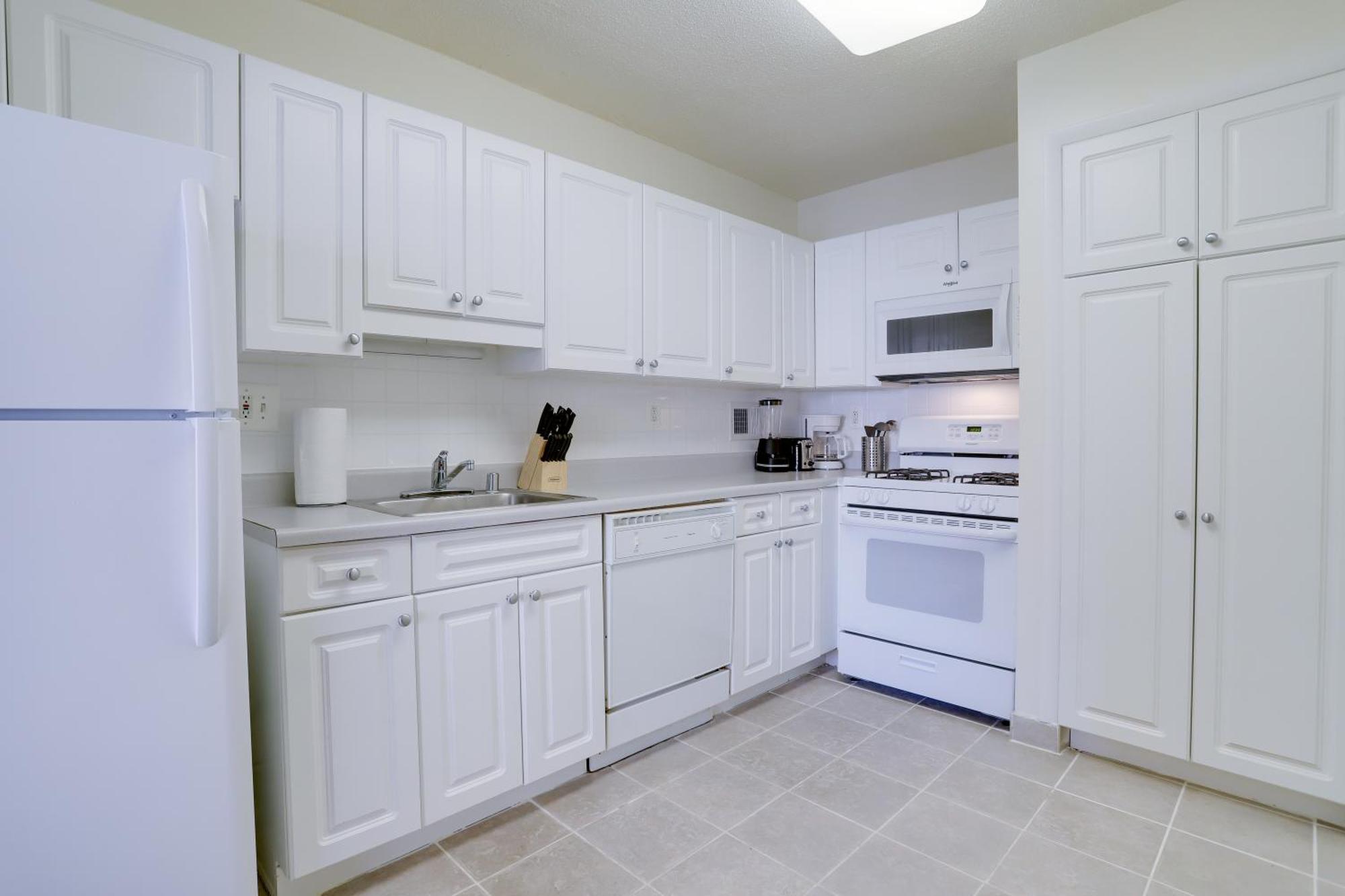 Beautiful 2Br Apartment At Crystal City With Gym Arlington Bagian luar foto