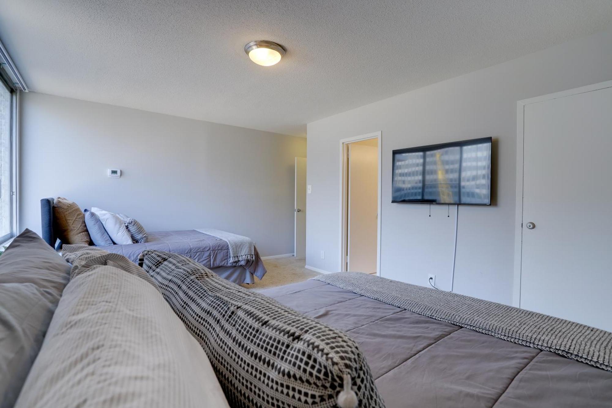 Beautiful 2Br Apartment At Crystal City With Gym Arlington Bagian luar foto